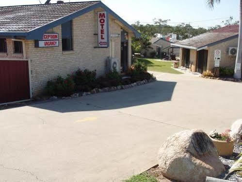 Gladstone Village Motel Beecher Exterior photo